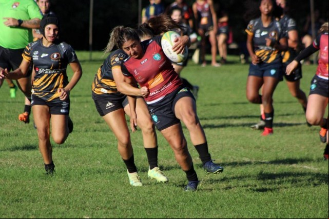 Vitória deixa Jacareí a um ponto de conquistar título do Paulista feminino